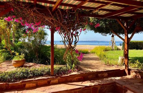El Hadaba Apartment | Villa Gamila, private Ferienwohnungen direkt am Meer mit Garten und Pool