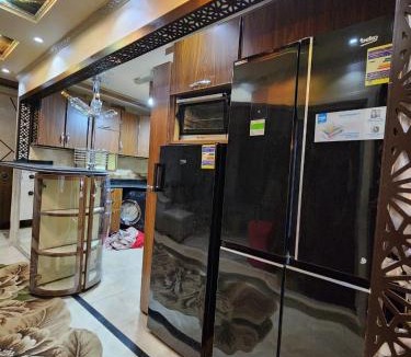 Al-Muntazah Apartment | White Rose Luxury air-conditioned hotel apartment with a sea view