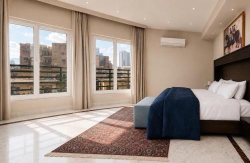 Qasr an-Nil Apartment | High-Ceiling Iconic khan Walk to Tahrir & AUC