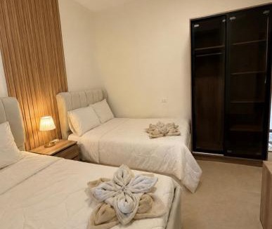 Al Haram Bed & Breakfast | Sunset of Thebes Pyramids View