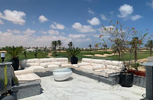 Sidi Abd El-Rahman Ski Chalet | Royal cove