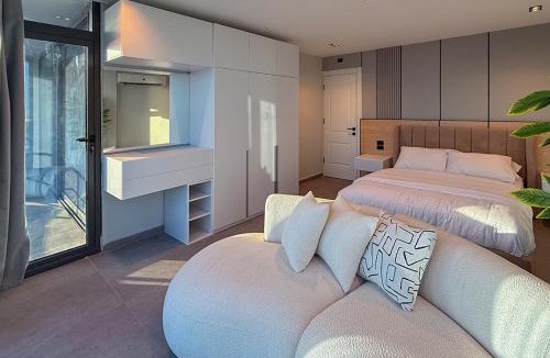Maadi Apartment | Panoramic Nile View 3BR Apartment