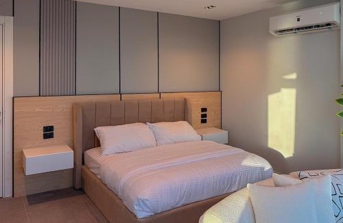 Maadi Apartment | Panoramic Nile View 3BR Apartment