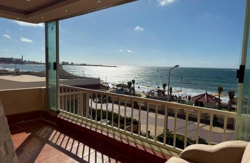 Al-Muntazah Apartment | Direct Beachfront - Sea View 2 bed rooms