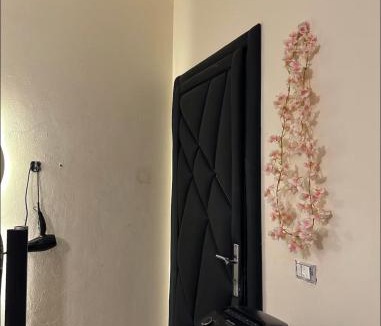 New Cairo Hotel | Luxurious Sound System Room Near AUC