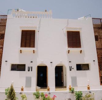 Yusuf as-Sidiq Ski Chalet | شاليه قرية تونس بمسبح خاص