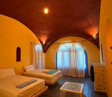 Yusuf as-Sidiq Villa | Casa Bartash Serine Lake View Retreat Entire Villa