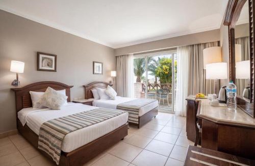 Village Road Resort | SUNRISE Juman Beach Resort
