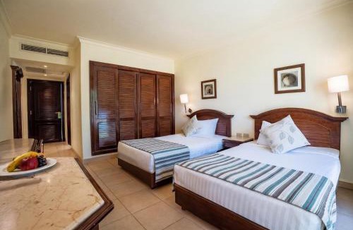 Village Road Resort | SUNRISE Juman Beach Resort