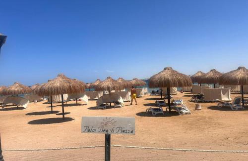 Sahl Hasheeh Apartment | Palm Beach Piazza Beachfront lovely Apartment