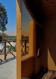 Tunis Village Bed & Breakfast | Tunis Village Lake View Cabins