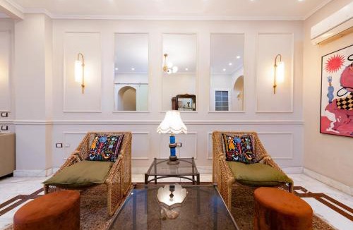 Qasr an-Nil Apartment | High-Ceiling Iconic khan Walk to Tahrir & AUC