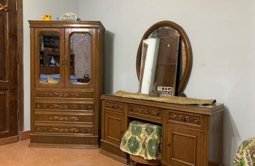 Pyramids Gardens House | Elegant Classic Egyptian-Style Room