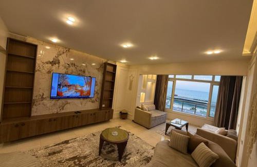 Alexandria Apartment | Gleem sea view 12