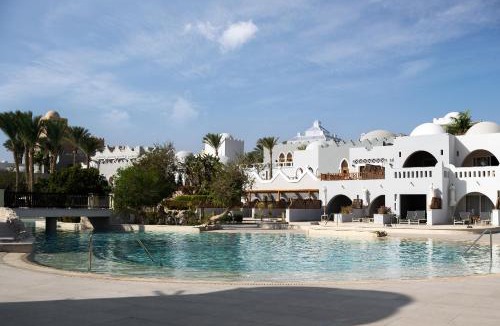 Makadi Bay Resort | Grand Makadi - Couples and Families Only