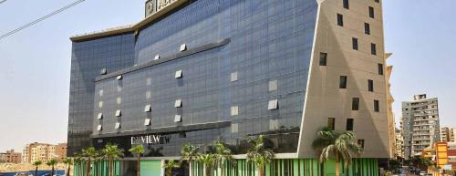 Al-Basatin Apartment | Modern Comfort in Degla View