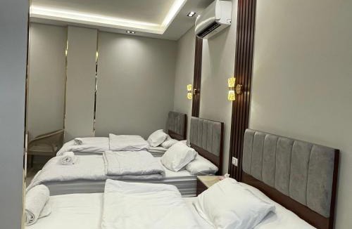 Kafrat al Jabal Hotel | Golden Mask Pyramids Inn And jacuzzi
