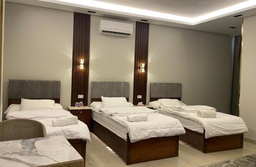 Kafrat al Jabal Hotel | Golden mask pyramids inn