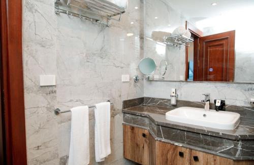 Shubra al Khaymah Hotel | Nile Trans Hotel