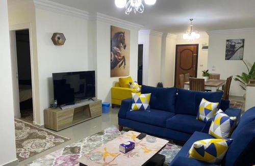 Al-Muntazah Apartment | Wide Seaview 3-Bedroom Apartment