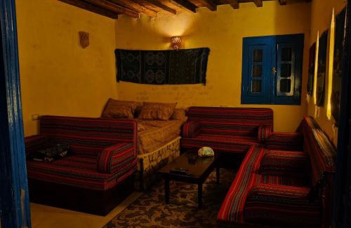 Tunis Village Ski Chalet | Nature house