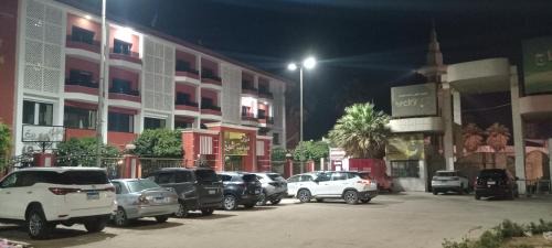 Akhmim Hotel | فندق ميريت امون سوهاج