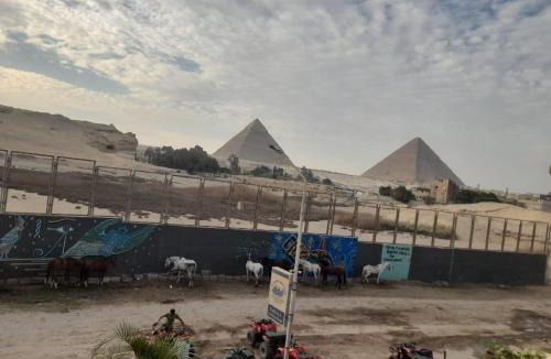 Kafrat al Jabal Hotel | AMUN BY Farida Pyramids Inn