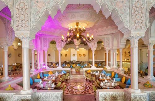 Village Road Resort | Pickalbatros Palace - Aqua Park Hurghada