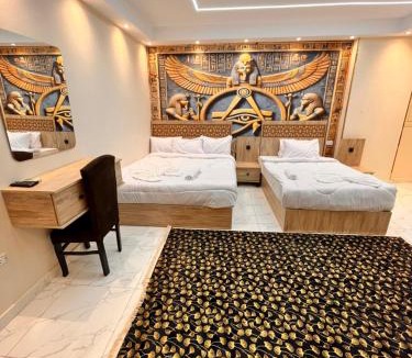 Kafrat al Jabal Hostel | Energy Pyramids View
