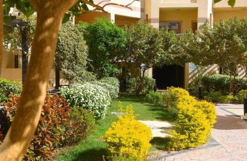 Corniche Road-Dahar Apartment | Florenza Khamsin Resort
