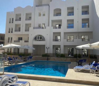 Marina El Alamein Apartment | Studio Carmen With A Pool View