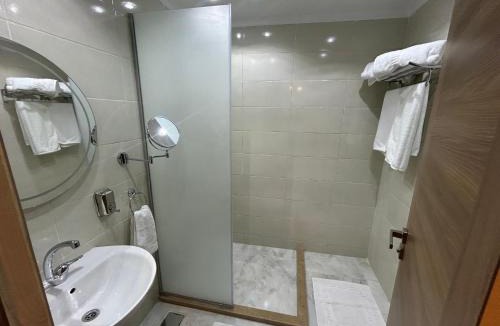 Heliopolis Hostel | Stayline hotel apartments 5 mins from Cairo airport