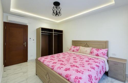 Al-Manasrah Ski Chalet | Beachfront Chalet in Porto Said with