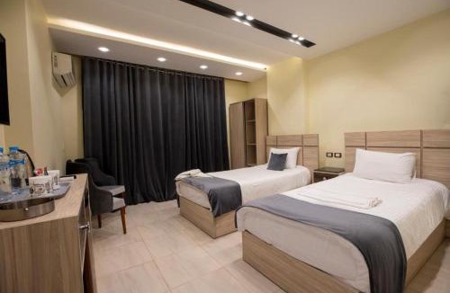 Kafrat al Jabal Hotel | Brothers