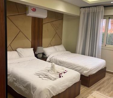 Kafrat al Jabal Hotel | Giza Palace Pyramids View