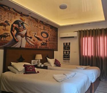 Pyramids Gardens Bed & Breakfast | Atlantis Pyramids Inn New