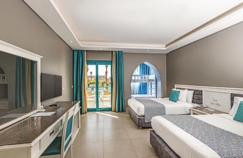 Village Road Resort | Sunrise Garden Beach Resort