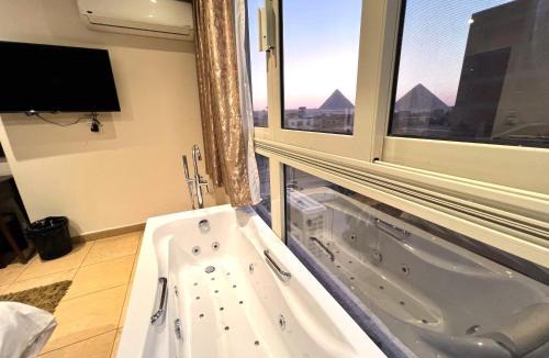 Kafrat al Jabal Hotel | King Khafren Pyramids View