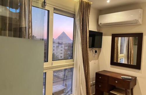 Kafrat al Jabal Hotel | King Khafren Pyramids View