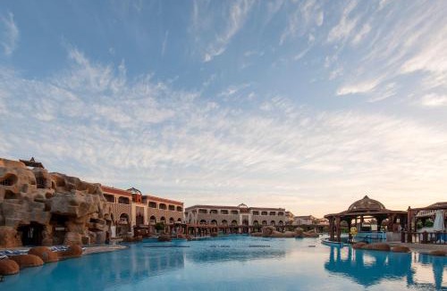 Village Road Resort | Sunrise Mamlouk Palace Resort