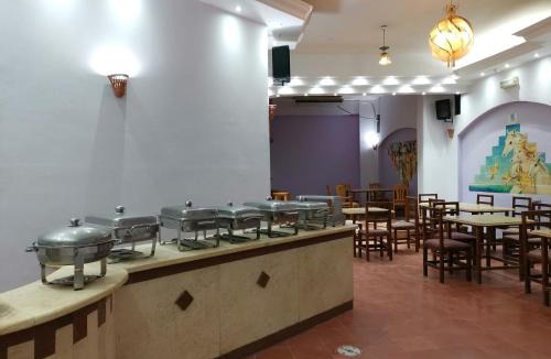 Sheraton Road -Sakkala Hostel | Golden Rose Hotel