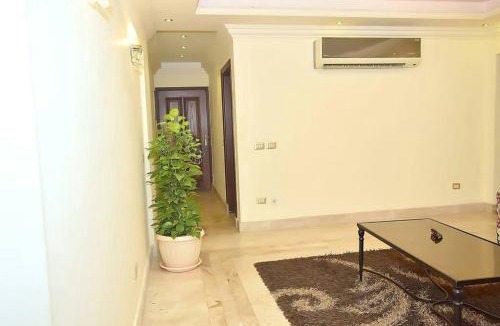 Al Duqqi Apartment | شقه 9