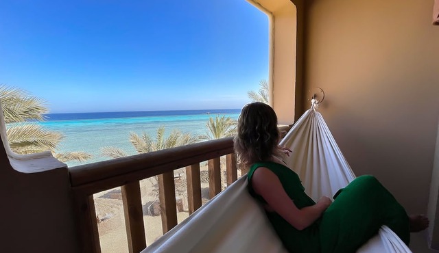 The Breakers Diving & Surfing Lodge