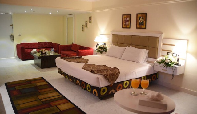 Kanzy Hotel