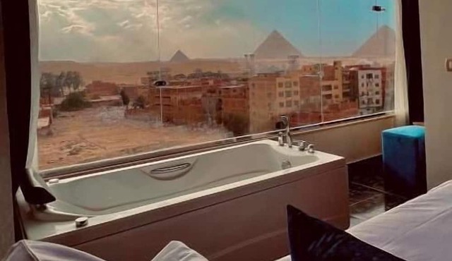 Pharaonic Pyramids Inn in Giza