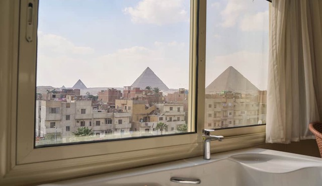 Merak Pyramids Hotel in Giza