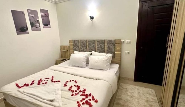 Pearl pyramids Inn in Giza