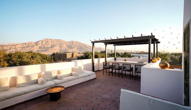 Al Wadi Hotel