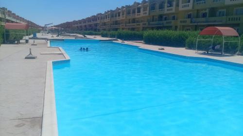 Relaxing Chalet with Pool & Sandy Beach
