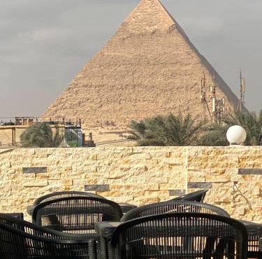 Grand Pyramids Hotel in Cairo
